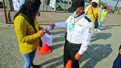La universidad reiteró el respeto a las medidas de bioseguridad durante las pruebas.
