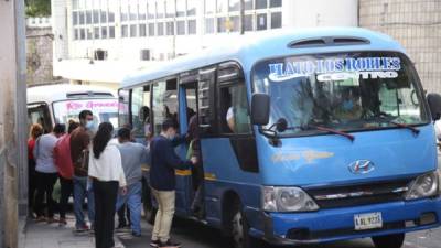 La entrega del bono de 355 millones no abarca a los buses ejecutivos ni rapiditos.