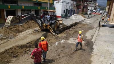 En el barrio Lempira también se sustituyó tubería.