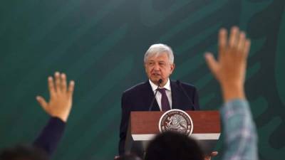 El presidente de México, Andrés Manuel López Obrador, habla durante una conferencia de prensa matutina este viernes en Guadalajara, estado de Jalisco (México). EFE