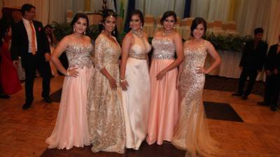 Sue Jiménez, Leonela Martínez, Jo Anne Izaguirre, Raquel Morales y Amely Varela. Fotos: Jorge Gonzales.