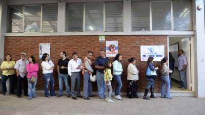 Los guatemaltecos asistieron a las urnas en medio de la calma y la tranquilidad.