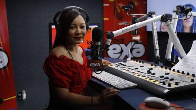 “Estoy agradecida de que mi primera oportunidaden los medios fuera en radio”.