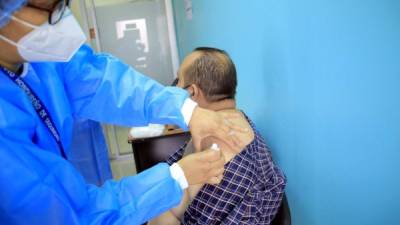 Más de 120,000 colaboradores de 40 empresas serán vacunados contra el covid en San Pedro.