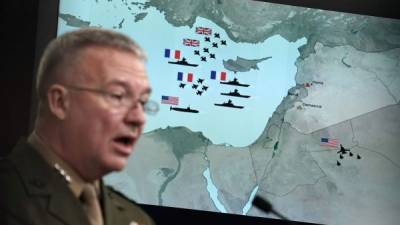 El general Kenneth F. McKenzie Jr. habla durante una conferencia de prensa en la explicó algunos detalles del ataque llevado a cabo contra objetivos en Siria.