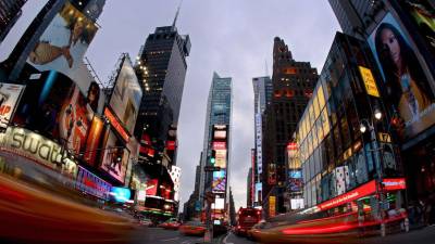 Fotografía de archivo en la que se registró una toma general de la icónica plaza Times Square, en Manhattan.