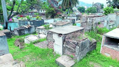 El Cementerio General de Tegucigalpa es el único declarado patrimonio nacional; sin embargo, sus tumbas han sido saqueadas.