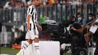 Cristiano Ronaldo decidió seguir en la Juventus. Foto AFP.