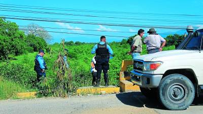 Debajo de un puente que conduce a la colonia Oro Verde fue hallado por su familia el cuerpo de Melvin José Gómez