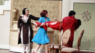 Escena de Bang Bang Beirut, cuya premier será el próximo 8 de septiembre en el teatro Saybe a beneficio de Nutre Hogar.