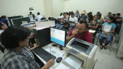 Más de 60% de los aspirantes que llegan a la Bolsa de Empleo son jóvenes de 18 a 30 años.