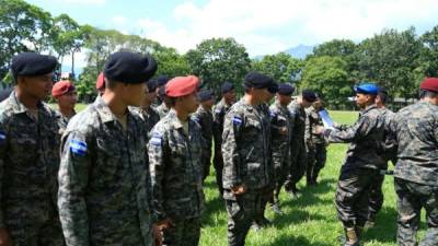 En la 105 Brigada de Infantería de San Pedro Sula se desarrollaron actos para condecorar y ascender a los soldados.