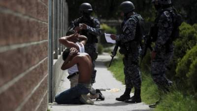El ejército y la policía salvadoreña emprenderán una ofensiva contra las maras en El Salvador.