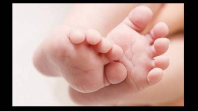 Los doctores del hospital sospecharon que la mujer se había practicado un aborto y de acuerdo al protocolo médico y legal establecido dieron aviso a las autoridades sobre las sospechas de un aborto.