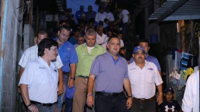 El candidato Armando Calidonio recorrió la zona sureste de San Pedro Sula.
