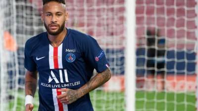 Neymar es uno de los casos positivos de coronavirus en el PSG. FOTO AFP.