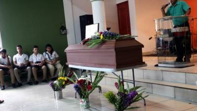 Esta semana, alumnos del Instituto Central Vicente Cáceres han tenido que enterrar a dos de sus compañeros que murieron violentamente en Tegucigalpa.