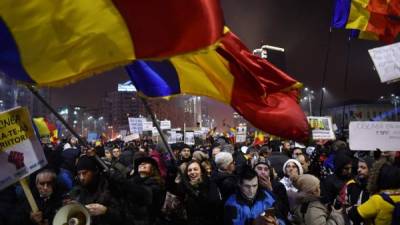 Las protestas continuarán hasta que el líder del gobierno rumano renuncie.