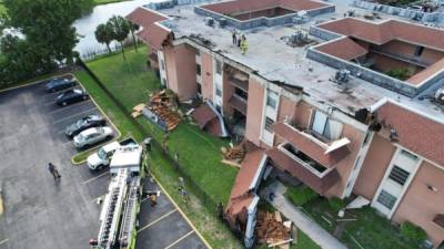 Las autoridades dijeron que habían evacuado a los inquilinos del edificio para evitar otra tragedia.