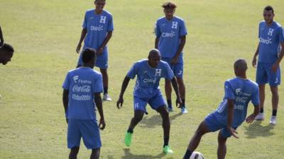 Los jugadores convocados realizaron la primera práctica de la Bicolor.