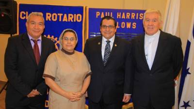 Mario Valladares, sor María del Carmen Bueso, Noé Oliva y el padre Porfirio Ruiz