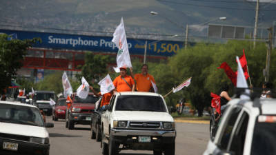 Jorge Aguilar Paredes encabezó la caravana de vehículos.