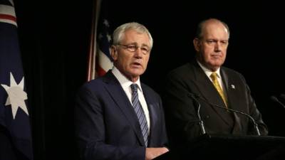 El jefe del Pentágono Chuck Hagel anunció la medida del Gobierno de Obama para mantener a los soldados estadounidenses en aislamiento a su regreso de África. Foto: NBC.