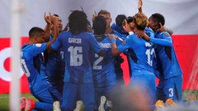 La Selección Sub-23 de Honduras avanzó como líder del grupo B a las semifinales del Preolímpico de Concacaf. Foto EFE.