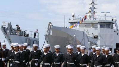 El barco BAL-C Gracias a Dios fue bautizado ayer en la Basa Naval de Puerto Cortés y puesto de inmediato al servicio del país.