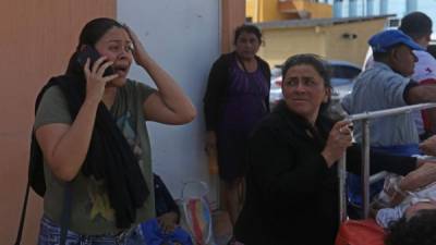 El terror se apoderó hoy del Hospital Roosevelt, uno de los principales de la capital de Guatemala, cuando pandilleros de la Mara Salvatrucha atacaron con fusiles el lugar para liberar a uno de sus compañeros, que logró huir, y dejaron seis muertos y doce heridos.