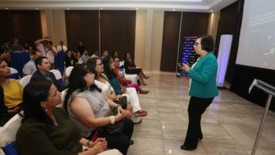 Las autoridades de Unitec dan detalles de la maestría.