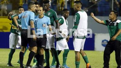 Marathón decidió abandonar el partido frente a Real España al minuto 87, iban 0-0, pero se había sancionado un penal.