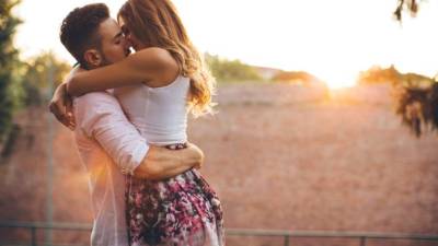 No son los efectos de un medicamento milagroso, sino de uno de los remedios naturales más accesibles y eficaces: el amor.