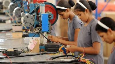 La economía estadounidense creó 271.000 nuevos empleos el mes pasado. Foto Archivo.