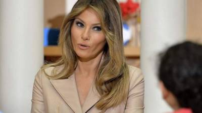 La primera dama estadounidense, Melania Trump, visitando un hospital infantil en Bruselas. EFE