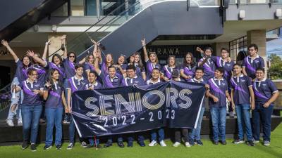 Seniors. Los estudiantes con mucho entusiasmo regresaron a clases