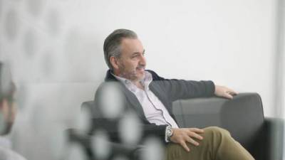 Santiago Benedit habla del plan de inversiones, la competencia y la política tributaria en Honduras.