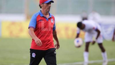 Pedro Troglio tiene ilusionado a la afición del Olimpia con un tricampeonato.