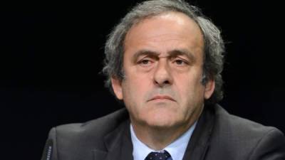 Michel Platini, presidente de la UEFA, ha oficializado hoy su candidatura a las elecciones a la presidencia de la FIFA, que tendrán lugar en el Congreso extraordinario de Zúrich el próximo 26 de febrero.