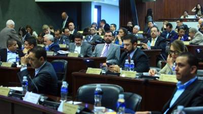 Cobra fuerza juicio político contra magistrados