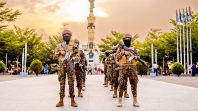 Bukele afirma que El Salvador está cerca de ganar la guerra contra las pandillas que declaró en marzo pasado.