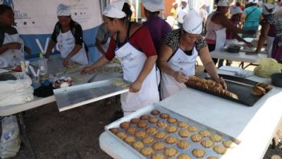 Microempresa elabora galletas en la zona sur.