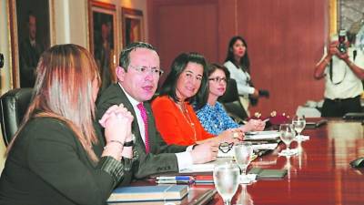 La DEI forma parte del Gabinete Económico que atiende la visita del FMI. Foto: Andro Rodríguez.