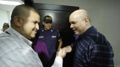 El exalcalde de San Pedro Sula Rodolfo Padilla Sunseri al salir de la sala de juicio se mostró contento con el fallo a su favor.