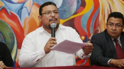 Omar Rivera, representante de Sociedad Civil, en una conferencia en Honduras. Foto de archivo.