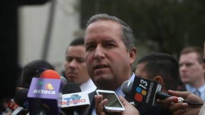 Ricardo Álvarez usó su cuenta de Twitter para dirigirse al expresidente Callejas.