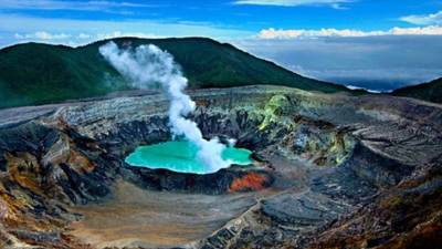 El volcán Poás es uno de los más activos de Centroamérica.