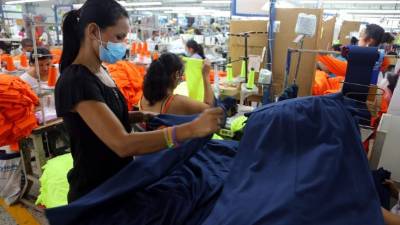 La maquila es uno de los sectores que más contribuye a crear empleo masivo.