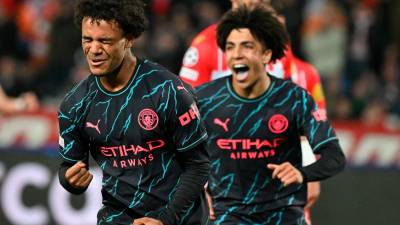 Con sorpresivo debutante: El City cierra con paso perfecto en Champions