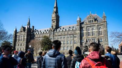Vista exterior del edificio Healy Hall en el campus de la Georgetown University de Washington D.C.